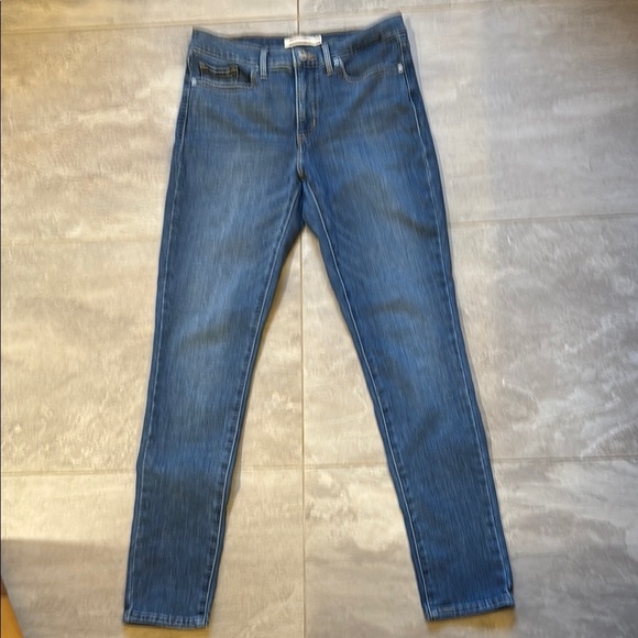 Levi’s 311 Shaping Skinny Women's Blue Jeans - Picture 2 of 3